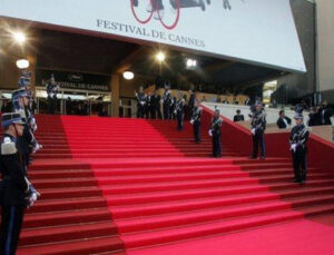 Akbank ​WingsMasterCard, Cannes’a götürüyor!
