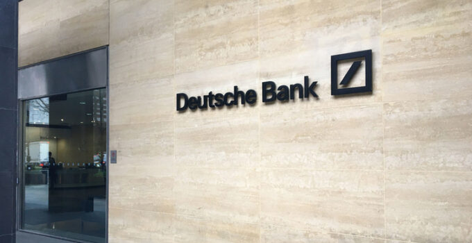 Deutsche Bank’tan lisans satışı