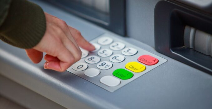 Eskiyen ATM’lerin yuttuğu paralar şikayetleri artırdı