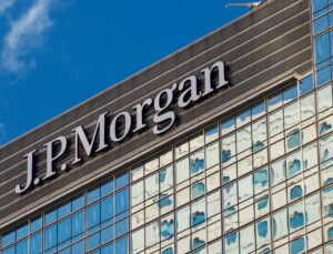 JP Morgan liderliği bırakmıyor