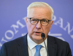 AMB/Rehn: Bu yıl için 2 faiz indirimi daha beklenmesi makul