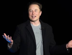 Tesla hissedarları Musk’ın devasa maaş paketi için ikiye bölündü
