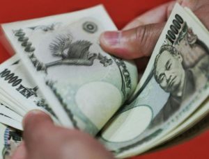 Yen, BOJ’un faiz artıracağı beklentisiyle güç kazanıyor